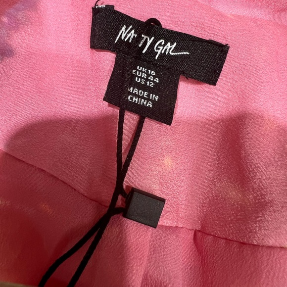 Nasty Gal Premium Floral Embellished Pink Iridescent Sequin Cropped Blazer 12 - Picture 11 of 16